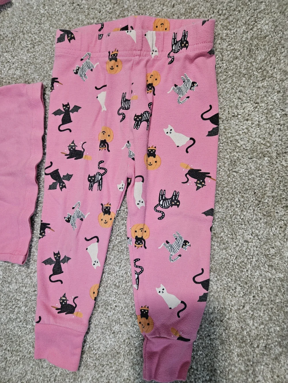 Old Navy, Bundle Of 2 Matching Halloween Pajamas - 2 Pants 2 Shirts 100% Cotton
